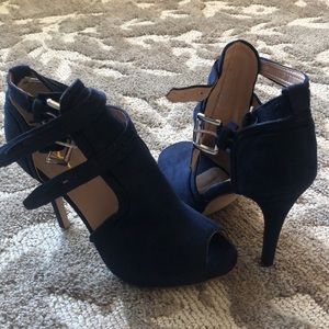 Navy blue size 8 XYD heels